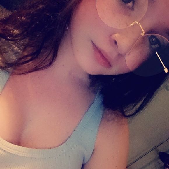 Meet your Posher, Haley - Picture 1 of 1